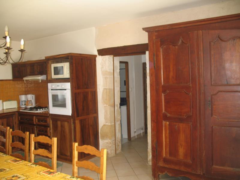 photo 2 Owner direct vacation rental Les Eyzies de Tayac maison Aquitaine Dordogne Summer kitchen