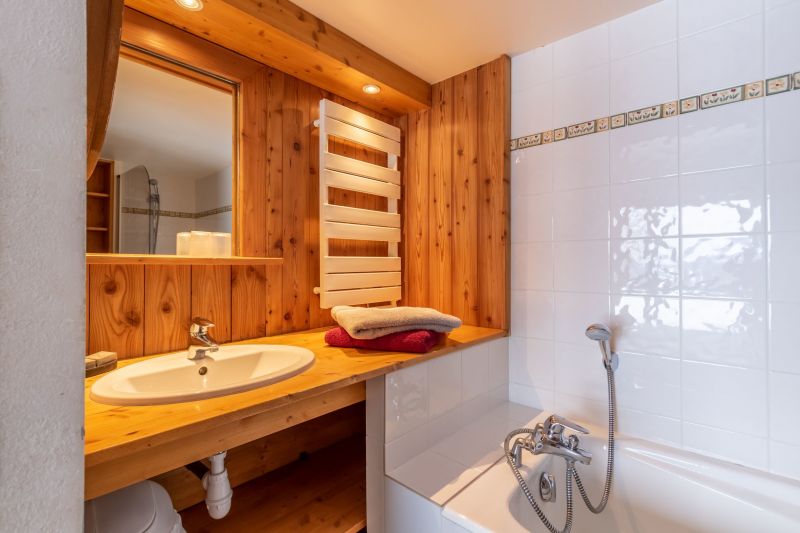 photo 17 Owner direct vacation rental Les Arcs chalet Rhone-Alps Savoie bathroom 2