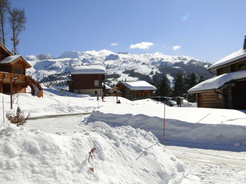 photo 13 Owner direct vacation rental La joue du Loup chalet Provence-Alpes-Cte d'Azur Hautes-Alpes View from terrace