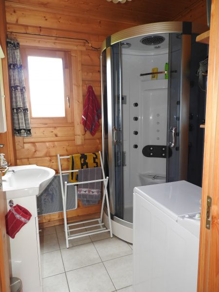 photo 5 Owner direct vacation rental La joue du Loup chalet Provence-Alpes-Cte d'Azur Hautes-Alpes bathroom 1