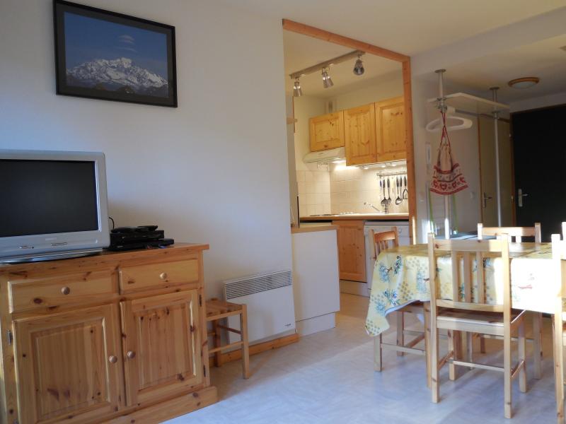 photo 5 Owner direct vacation rental La joue du Loup appartement Provence-Alpes-Cte d'Azur Hautes-Alpes Sitting room