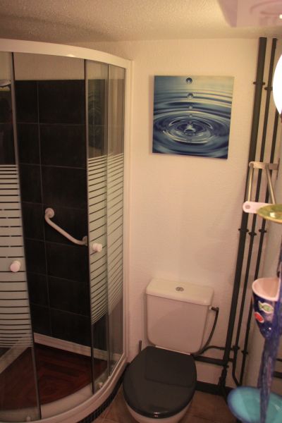 photo 5 Owner direct vacation rental Port Leucate studio Languedoc-Roussillon Aude bathroom
