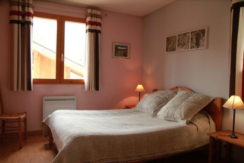 photo 10 Owner direct vacation rental Les Menuires chalet Rhone-Alps Savoie bedroom 1