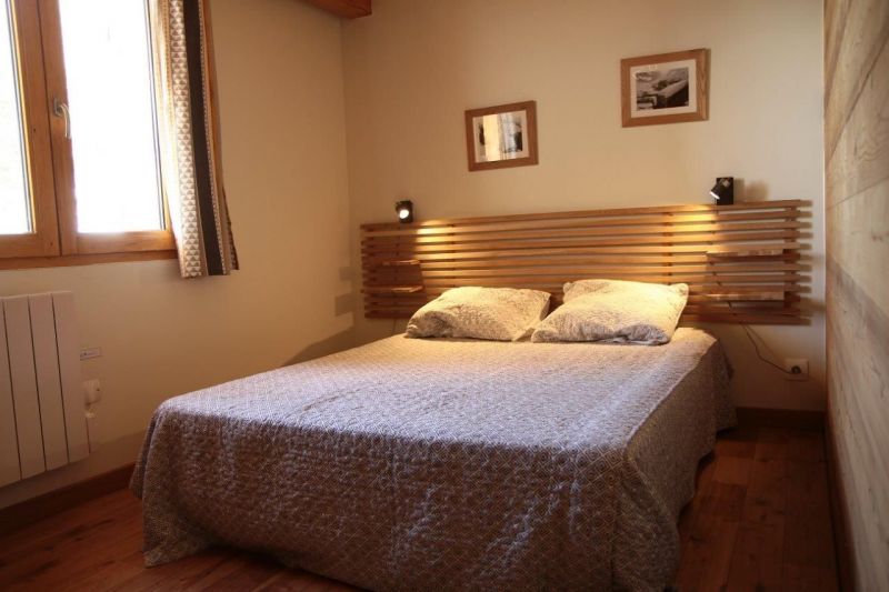 photo 15 Owner direct vacation rental Les Menuires chalet Rhone-Alps Savoie bedroom 2