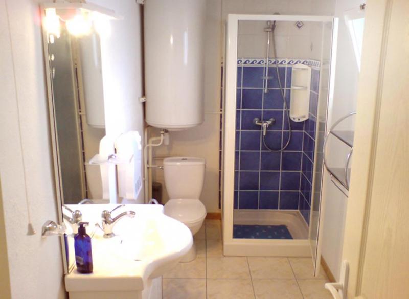 photo 2 Owner direct vacation rental Le Grau du Roi appartement Languedoc-Roussillon Gard Washing facilities