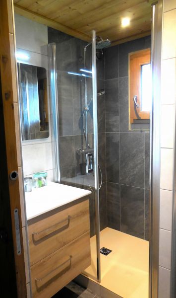 photo 6 Owner direct vacation rental Mribel appartement Rhone-Alps Savoie bathroom