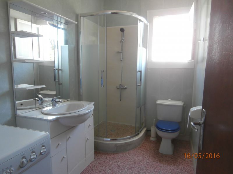 photo 3 Owner direct vacation rental Argeles sur Mer appartement Languedoc-Roussillon Pyrnes-Orientales bathroom