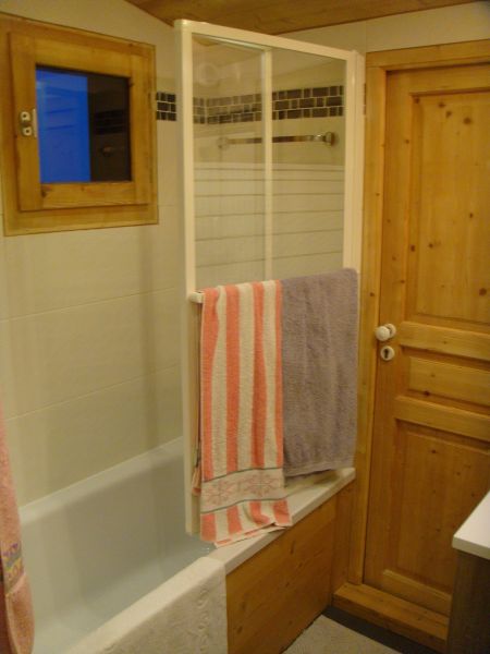 photo 19 Owner direct vacation rental Mribel appartement Rhone-Alps Savoie bathroom