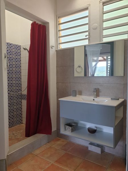 photo 16 Owner direct vacation rental Vieux-habitants gite Basse Terre  bathroom