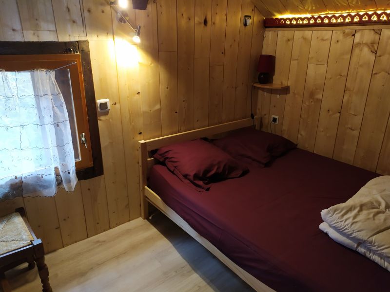 photo 6 Owner direct vacation rental Les Contamines Montjoie chalet Rhone-Alps Haute-Savoie bedroom 3