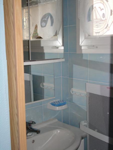 photo 3 Owner direct vacation rental Fcamp gite Normandy (Haute-Normandie) Seine-Maritime bathroom