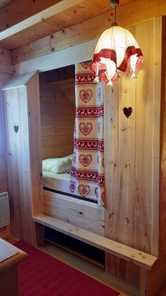 photo 18 Owner direct vacation rental Les Orres chalet Provence-Alpes-Cte d'Azur Hautes-Alpes bedroom 3