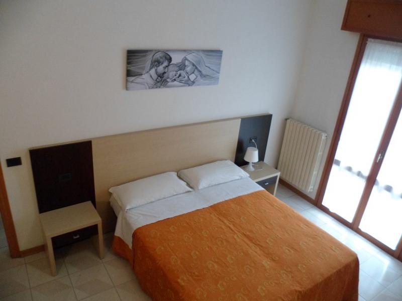 photo 5 Owner direct vacation rental Rimini appartement Emilia-Romagna Rimini Province bedroom 2