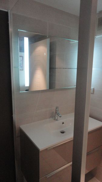 photo 4 Owner direct vacation rental Frjus appartement Provence-Alpes-Cte d'Azur Var bathroom