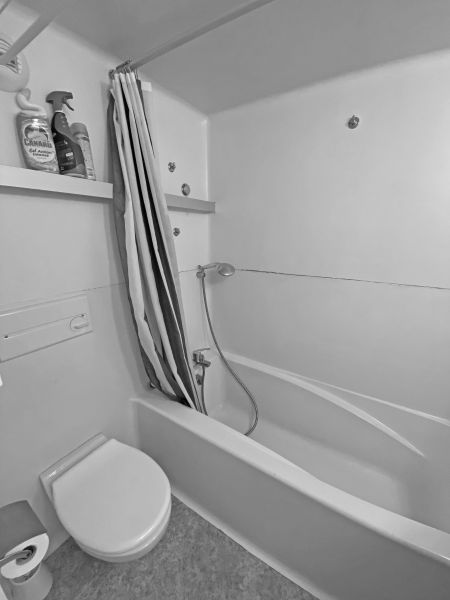 photo 17 Owner direct vacation rental Les Arcs studio Rhone-Alps Savoie bathroom