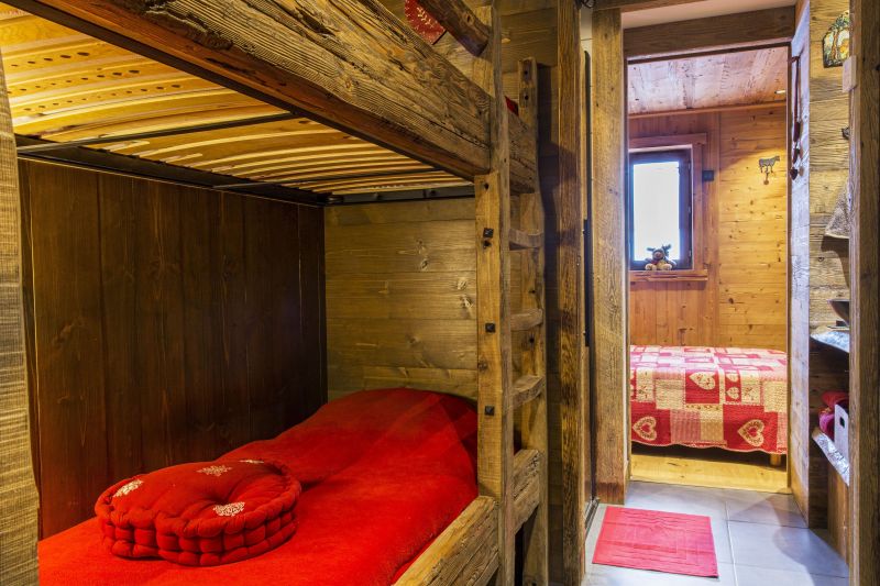 photo 3 Owner direct vacation rental Courchevel appartement Rhone-Alps Savoie bedroom 1