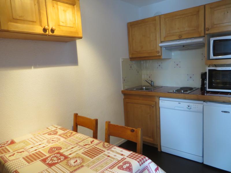 photo 0 Owner direct vacation rental Les Menuires studio Rhone-Alps Savoie Kitchenette