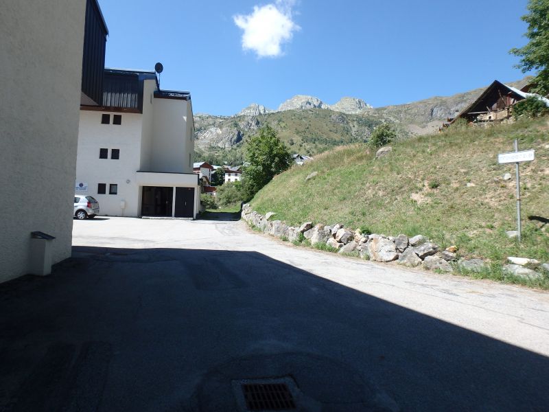 photo 11 Owner direct vacation rental Saint Sorlin d'Arves studio Rhone-Alps Savoie Parking