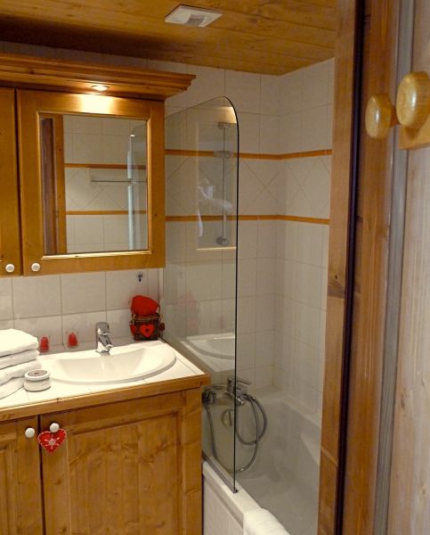 photo 8 Owner direct vacation rental Les Arcs appartement Rhone-Alps Savoie bathroom 1