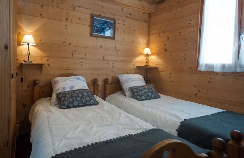 photo 9 Owner direct vacation rental Les Menuires appartement Rhone-Alps Savoie bedroom 1