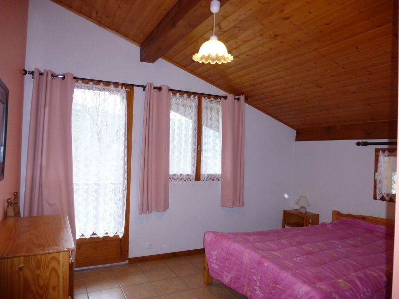 photo 8 Owner direct vacation rental Samons chalet Rhone-Alps Haute-Savoie bedroom 2