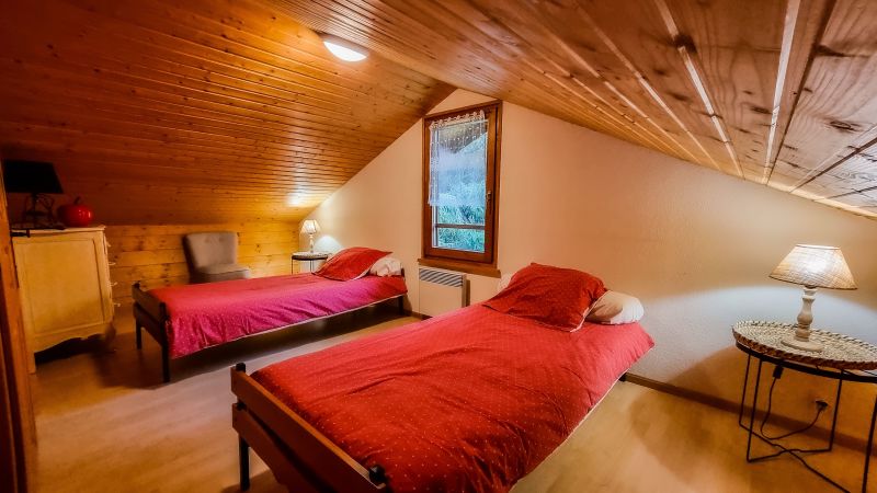 photo 6 Owner direct vacation rental Grardmer chalet Lorraine Vosges bedroom 3