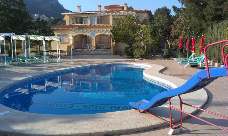 photo 5 Owner direct vacation rental Calpe bungalow Valencian Community Alicante (province of) Outside view