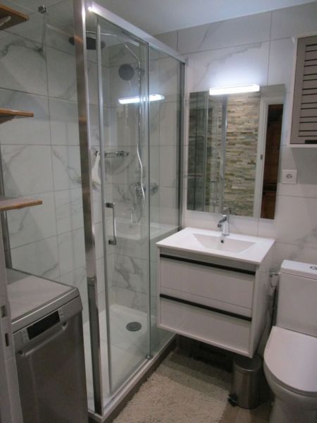 photo 17 Owner direct vacation rental Tignes studio Rhone-Alps Savoie bathroom