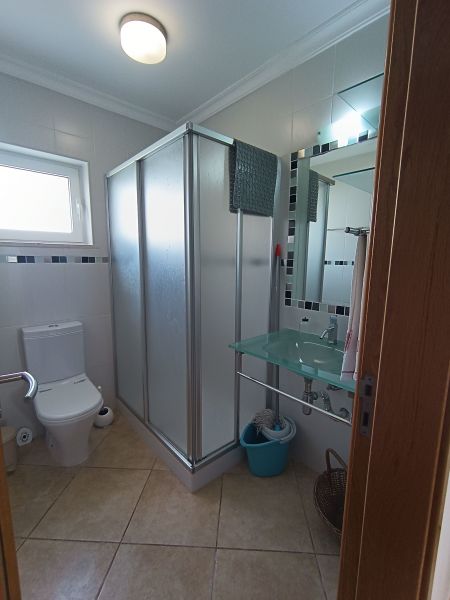 photo 15 Owner direct vacation rental Portimo appartement Algarve  bathroom