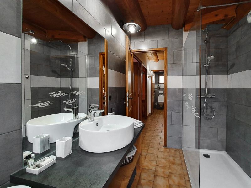 photo 11 Owner direct vacation rental Val Cenis chalet Rhone-Alps Savoie bathroom