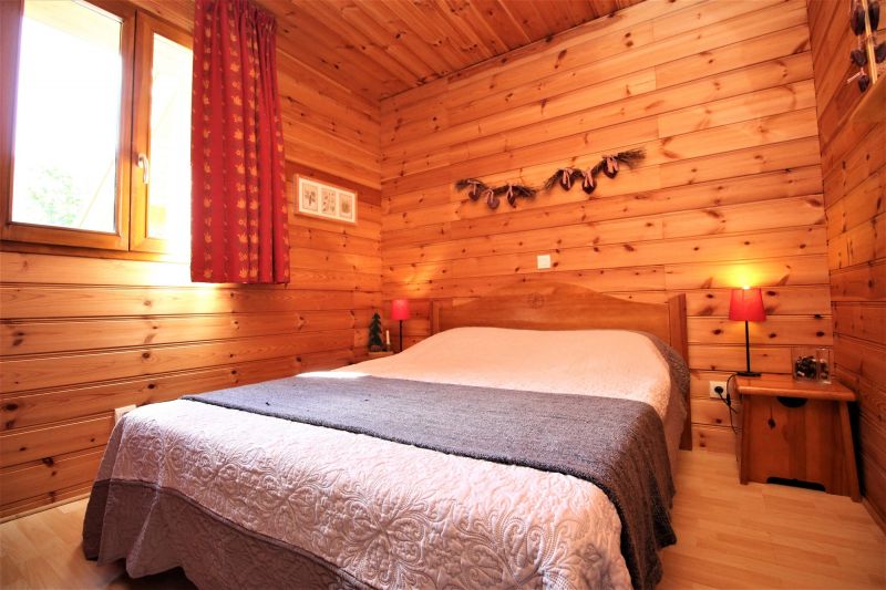 photo 25 Owner direct vacation rental Valfrjus chalet Rhone-Alps Savoie bedroom 4