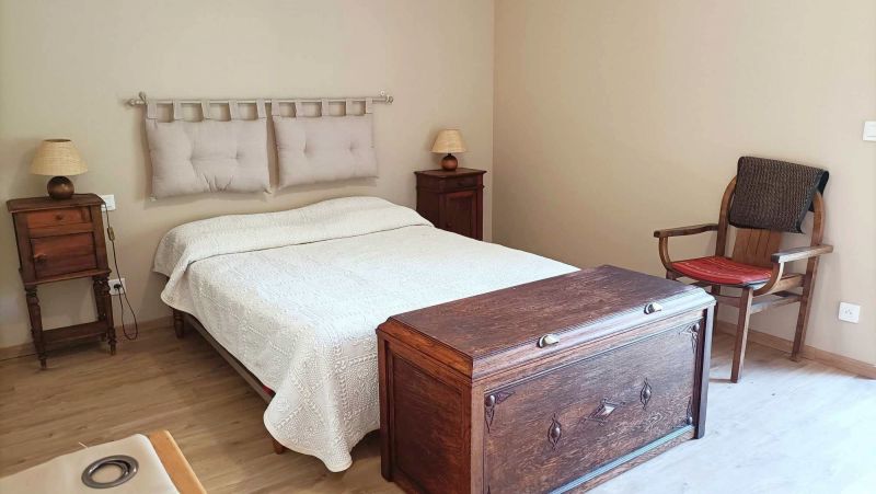 photo 5 Owner direct vacation rental Bergerac gite Aquitaine Dordogne bedroom 1