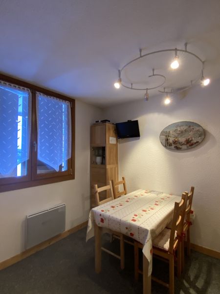 photo 6 Owner direct vacation rental Val Thorens studio Rhone-Alps Savoie Living room