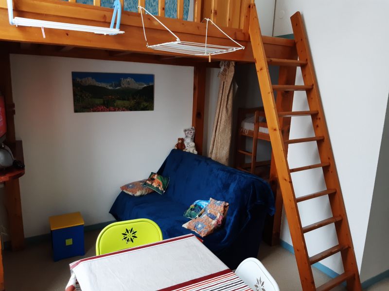 photo 2 Owner direct vacation rental Barges appartement Midi-Pyrnes Hautes-Pyrnes Extra sleeping accommodation