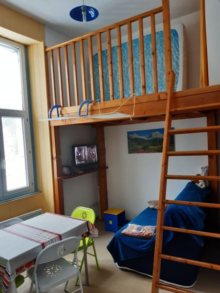 photo 1 Owner direct vacation rental Barges appartement Midi-Pyrnes Hautes-Pyrnes Sitting room
