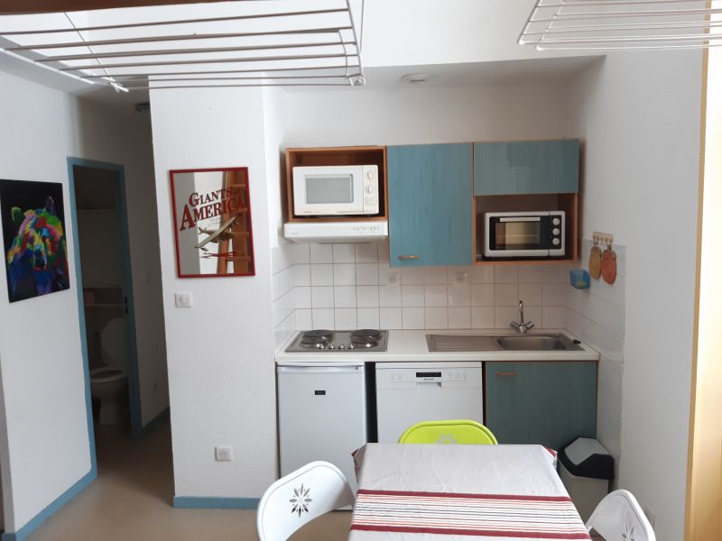 photo 5 Owner direct vacation rental Barges appartement Midi-Pyrnes Hautes-Pyrnes Kitchenette