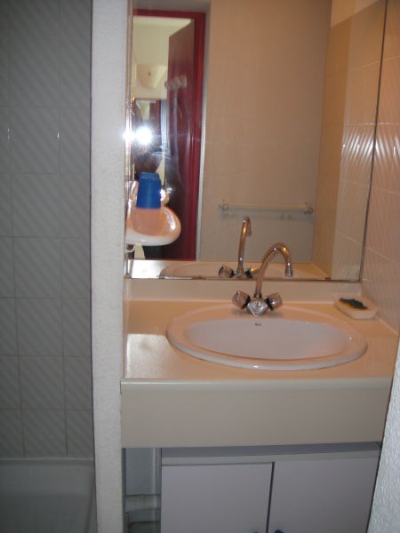 photo 6 Owner direct vacation rental Cap d'Agde appartement Languedoc-Roussillon Hrault bathroom