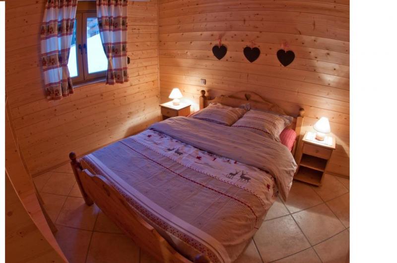 photo 9 Owner direct vacation rental Chtel chalet Rhone-Alps Haute-Savoie bedroom
