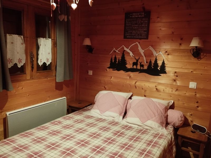 photo 4 Owner direct vacation rental Pralognan la Vanoise chalet Rhone-Alps Savoie bedroom 1