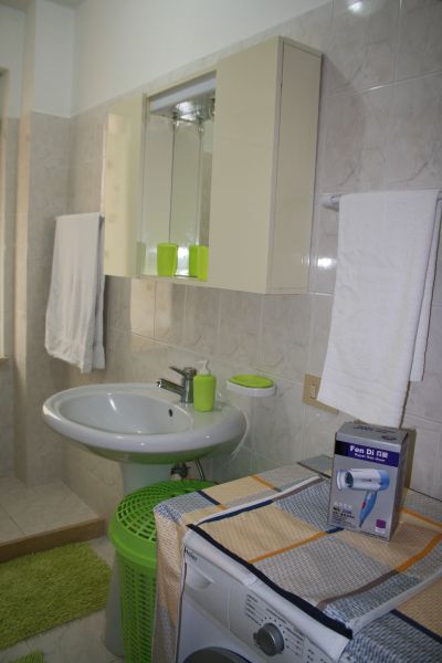 photo 12 Owner direct vacation rental Balestrate appartement Sicily Palermo Province bathroom
