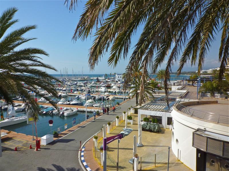 photo 12 Owner direct vacation rental Marbella appartement Andalucia Mlaga (province of) View from the balcony