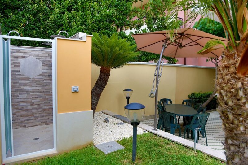 photo 13 Owner direct vacation rental Avola villa Sicily Syracuse Province Washing facilities