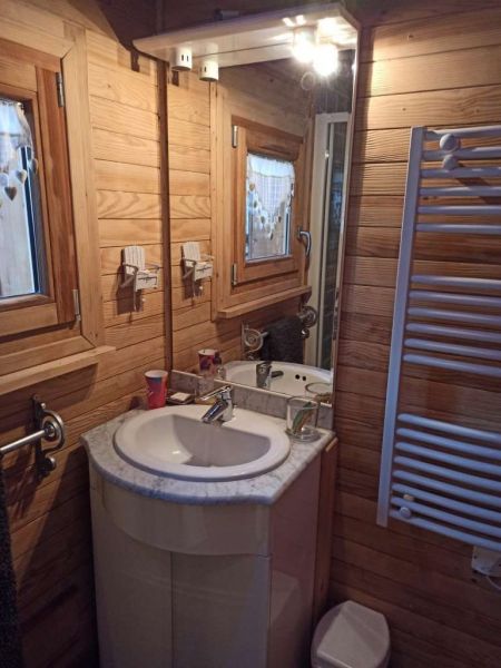 photo 11 Owner direct vacation rental Les Carroz d'Araches appartement Rhone-Alps Haute-Savoie bathroom