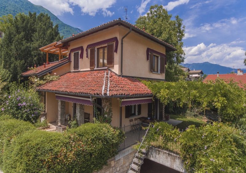 photo 1 Owner direct vacation rental Verbania villa Piedmont Verbano-Cusio-Ossola Province Outside view