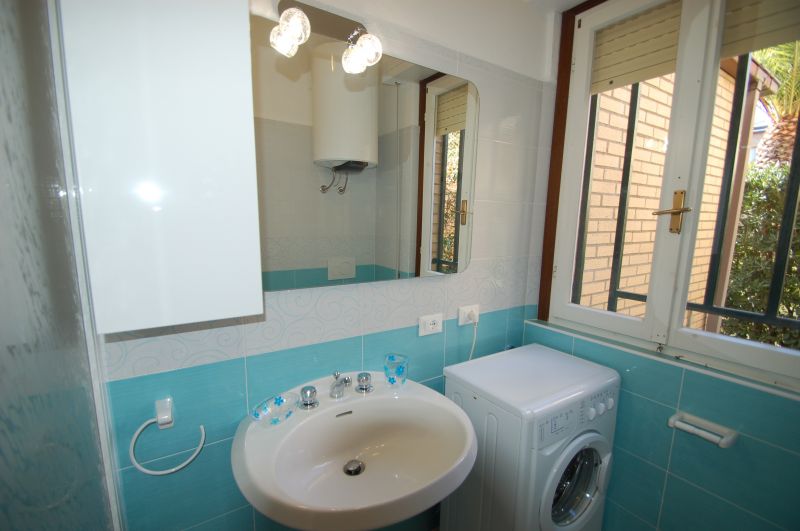 photo 10 Owner direct vacation rental Principina a Mare appartement Tuscany Grosseto Province bathroom 1
