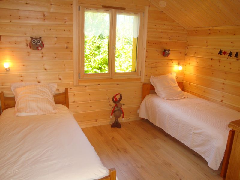 photo 13 Owner direct vacation rental Samons chalet Rhone-Alps Haute-Savoie bedroom 4