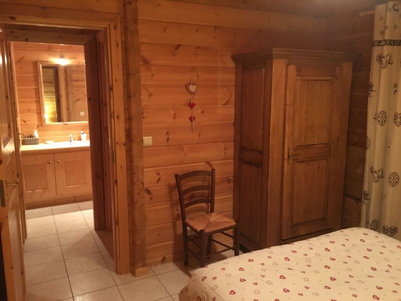 photo 12 Owner direct vacation rental Samons chalet Rhone-Alps Haute-Savoie bedroom 3