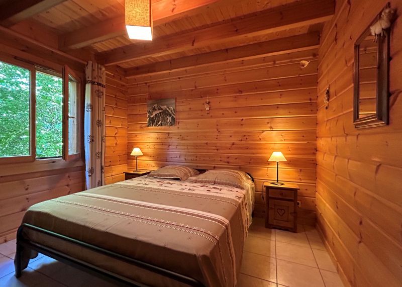 photo 11 Owner direct vacation rental Samons chalet Rhone-Alps Haute-Savoie bedroom 3