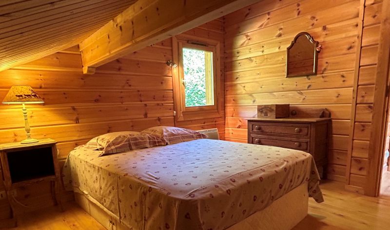 photo 9 Owner direct vacation rental Samons chalet Rhone-Alps Haute-Savoie bedroom 2