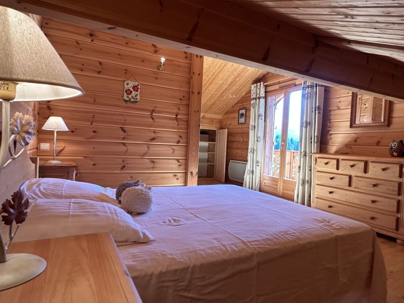 photo 8 Owner direct vacation rental Samons chalet Rhone-Alps Haute-Savoie bedroom 1